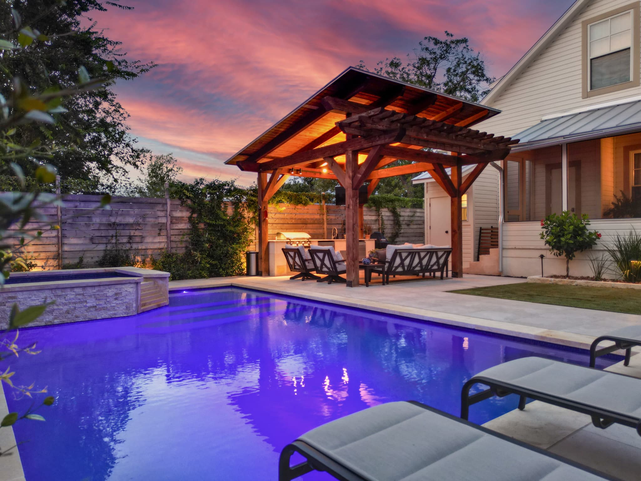 Comfort Farmhouse pool and spa — Comfort, Texas